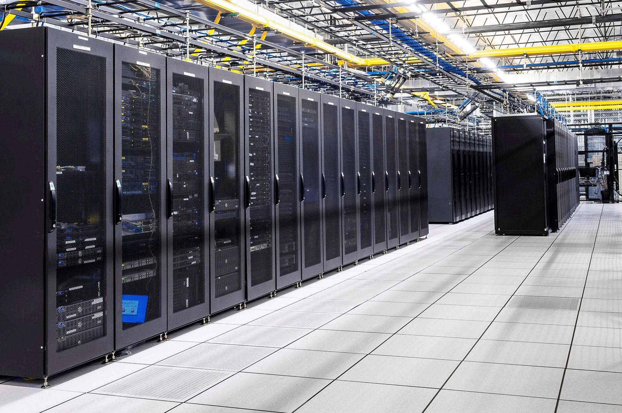 DIPVTEL colocation data center powering redundant toll-free infrastructure